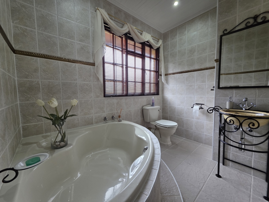 3 Bedroom Property for Sale in Flamingo Park Free State